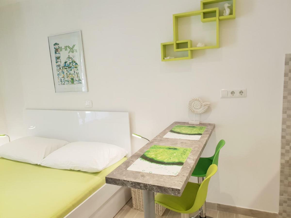Apartments Nona 1 Хвар Екстер'єр фото